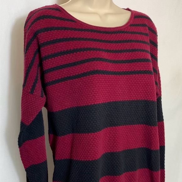 Forever 21 burgundy and black stripe pullover sweater - Picture 1 of 8